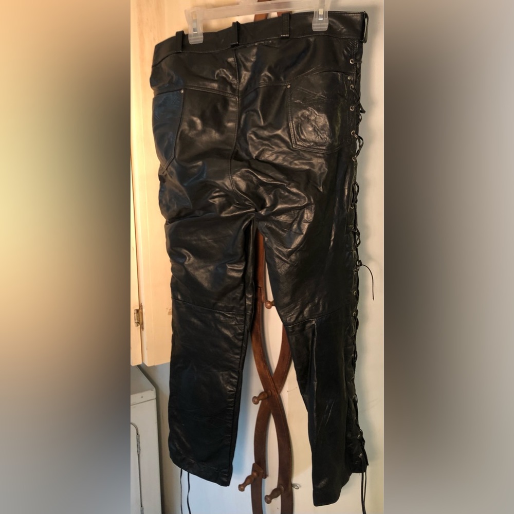 Gorgeous eyelets and sidelaces unisex leather pants - Picture 4 of 6